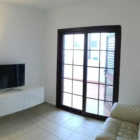 Apartment With 2 Bedrooms In Punta Mujeres With Wifi Appartement *